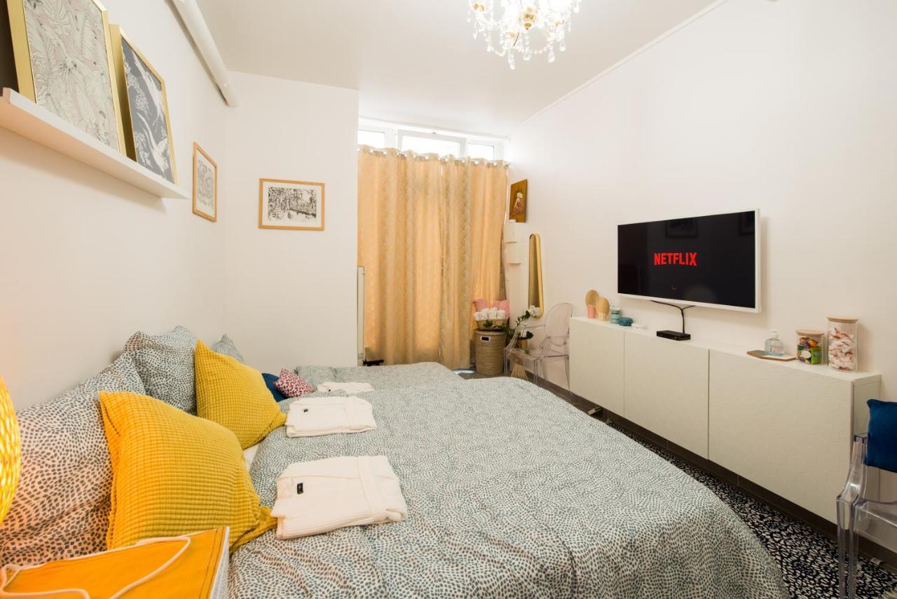 Studio - Moderne - Netflix & Wifi パリ エクステリア 写真